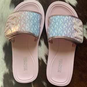 Michael Kors kids sliders